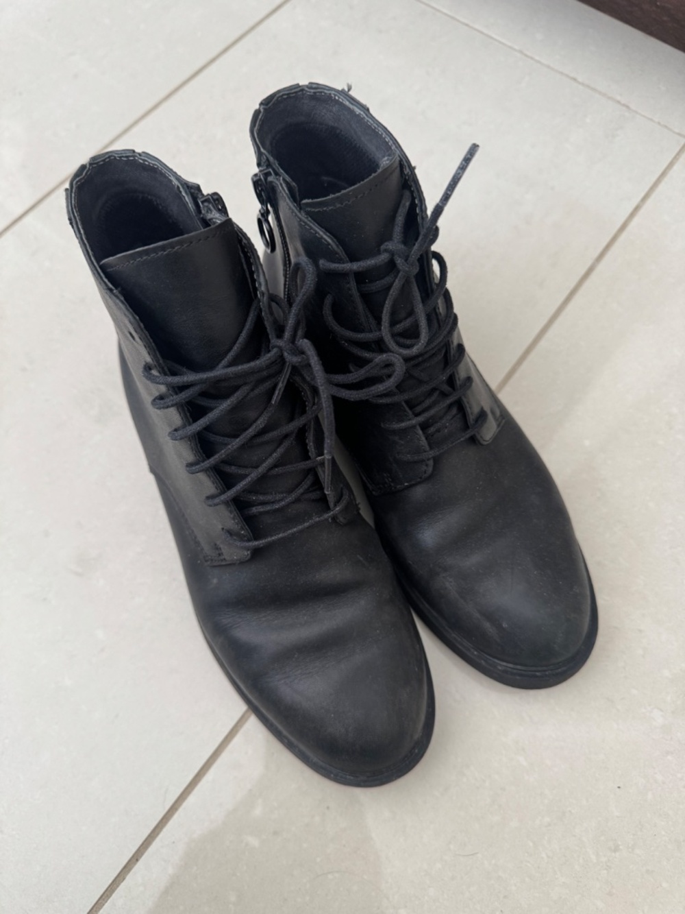 Camper Iman Black Leather Ankle Boots - 37